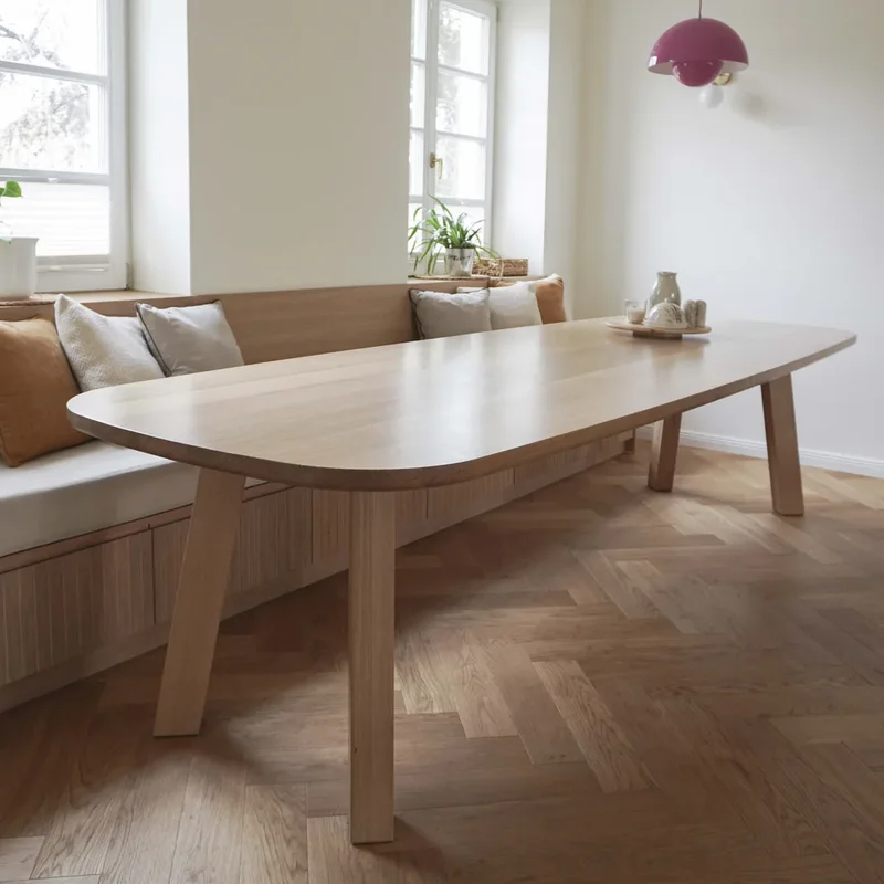 NOAH — Massivholz-Esstisch